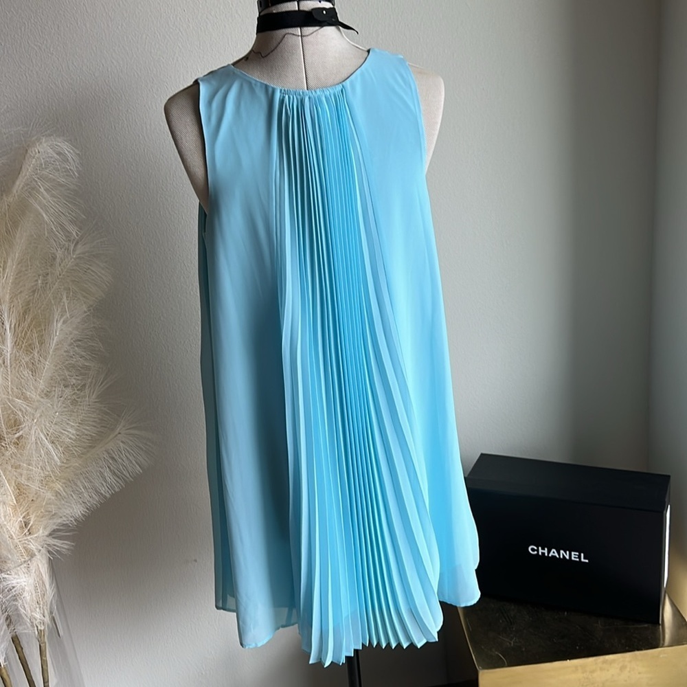 BCBG light blue pleated trapeze aline mini dress - Picture 3 of 10